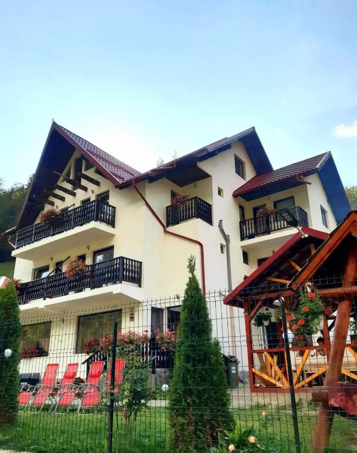 La Cascade 2 Hotel Moeciu De Sus Bagian luar foto